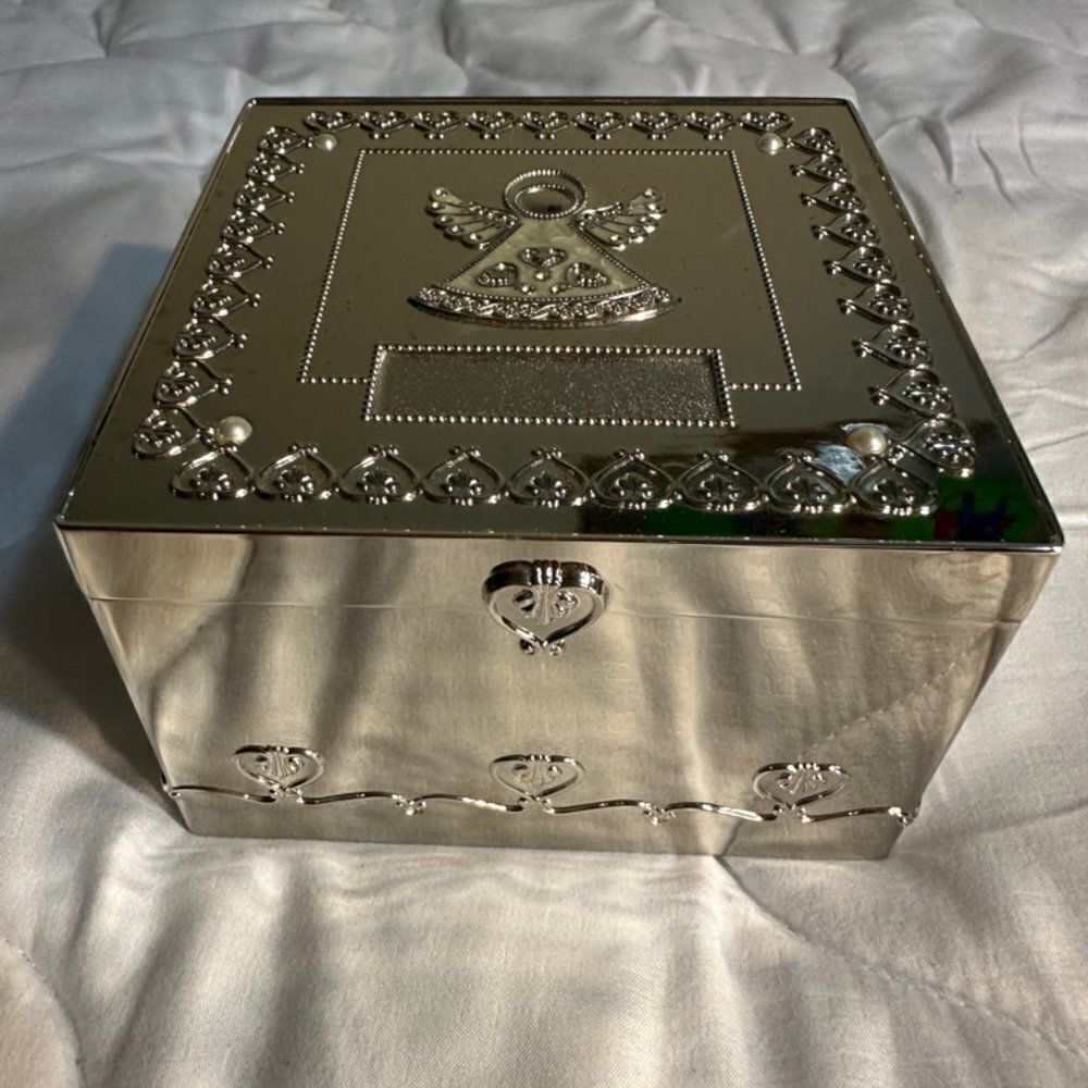 Shiny Jewelry Box - Picture 1 of 9